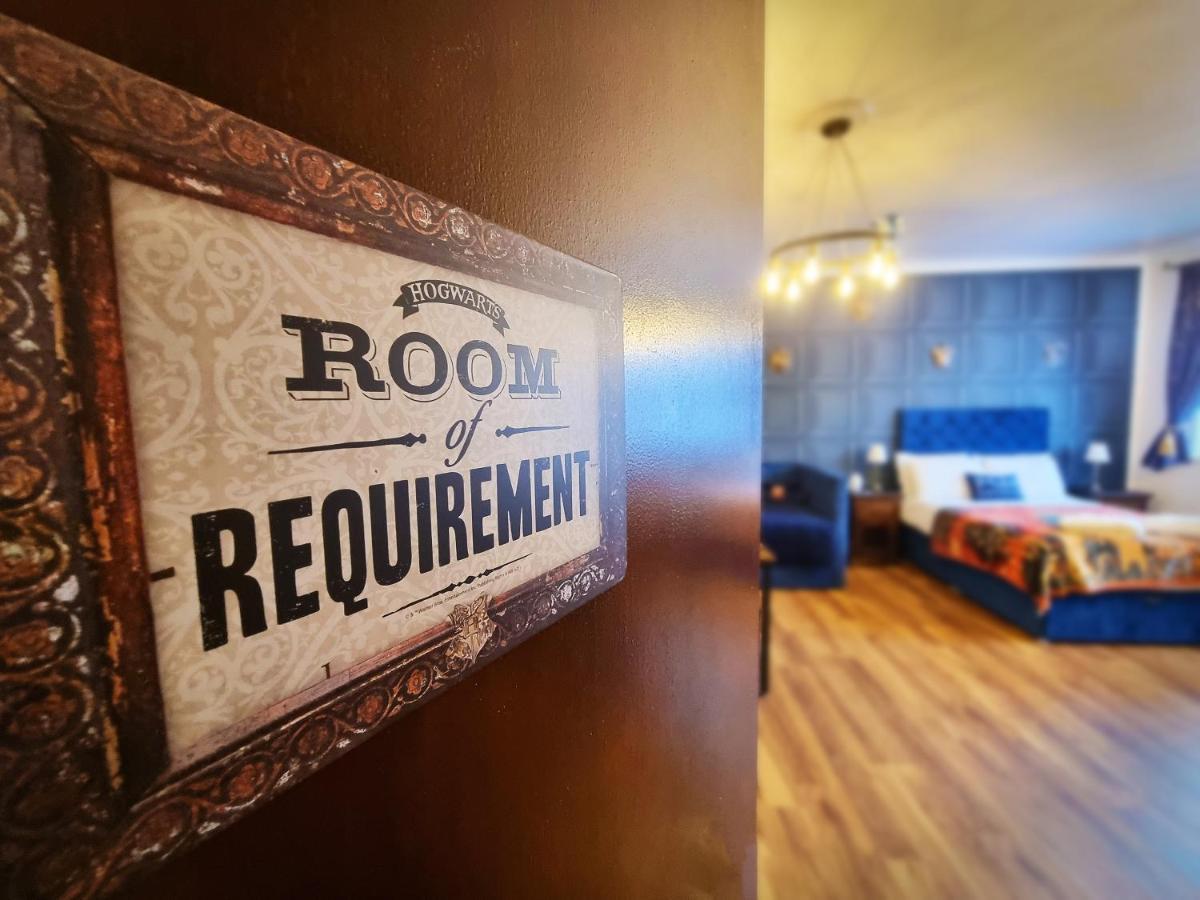 Ricky Road Guest House - "Wizard Studio Room" Available To Book Now Watford  Dış mekan fotoğraf